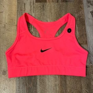 Hot pink Nike Victory Sports Bra Size Small